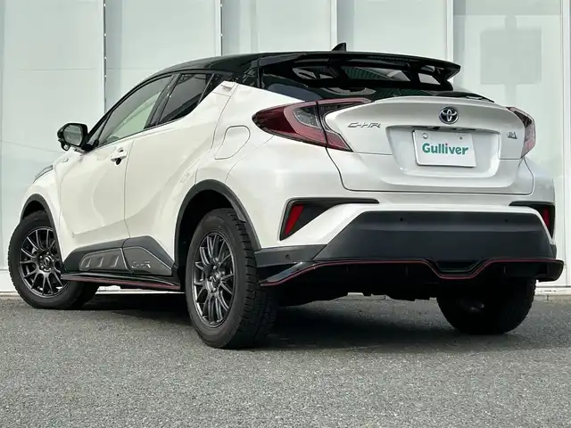 トヨタ Ｃ－ＨＲ G 福岡県 2019(令1)年 3.3万km ブラック/ホワイトパールクリスタルシャイン 2トーン ・純正ナビ/（BLUETOOTH/フルセグ/バックカメラ/・ETC/・ドライブレコーダー/・スペアキー/・クルーズコントロール/・レーンキープアシスト/・エアロパーツ/・LEDライト/・シートヒーター/・クリアランスソナー/・純正フロアマット/・アルミホイール/・プッシュスタート/・保証書/・取扱説明書