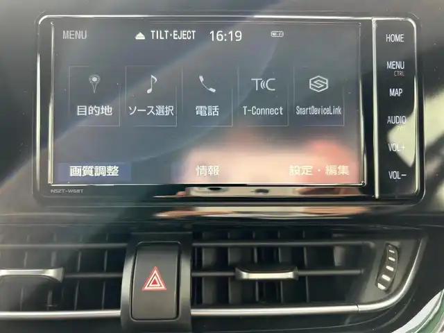 トヨタ Ｃ－ＨＲ G 福岡県 2019(令1)年 3.3万km ブラック/ホワイトパールクリスタルシャイン 2トーン ・純正ナビ/（BLUETOOTH/フルセグ/バックカメラ/・ETC/・ドライブレコーダー/・スペアキー/・クルーズコントロール/・レーンキープアシスト/・エアロパーツ/・LEDライト/・シートヒーター/・クリアランスソナー/・純正フロアマット/・アルミホイール/・プッシュスタート/・保証書/・取扱説明書