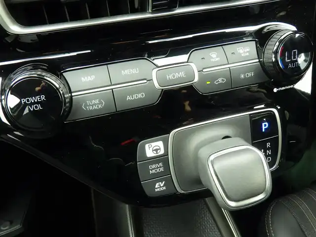 トヨタ アクア Z 千葉県 2021(令3)年 1.2万km プラチナホワイトパールマイカ Toyota Safety Sense/・プリクラッシュセーフティ/・レーンディパーチャーアラート/・オートハイビーム/・レーダークルーズコントロール/・ブラインドスポットモニター/アドバンスドパーク/ヘッドアップディスプレイ/アイドリングストップ/純正コネクティッドナビ/地デジTV/【Bluetooth接続】/パノラミックビューモニター/ドライブレコーダー（前後撮影）/運転席パワーシート/ハーフレザーシート/前席シートヒーター/ステアリングヒーター/ステアリングスイッチ/革巻きステアリング/ETC（2.0）/LEDヘッドライト/ウインカーミラー/モデリスタ15インチアルミホイル/サイド/カーテンエアバッグ/スマートキー