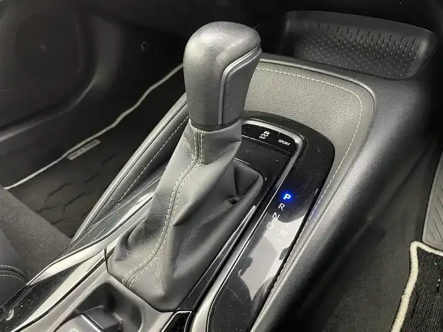 トヨタ カローラツーリング ダブルバイビー 富山県 2020(令2)年 3.4万km ブラックマイカ 純正ナビ（AM/FM/USB/BT/Miracast）/フルセグTV/バックカメラ/アダプティブクルーズコントロール/衝突被害軽減ブレーキ/レーンキープアシスト/コーナーセンサー前後/ブラインドスポットモニター/オートマチックハイビーム/LEDヘッドライト/ハーフレザーシート/純正17インチAW/スマートキー/プッシュスタート/保証書/純正フロアマット