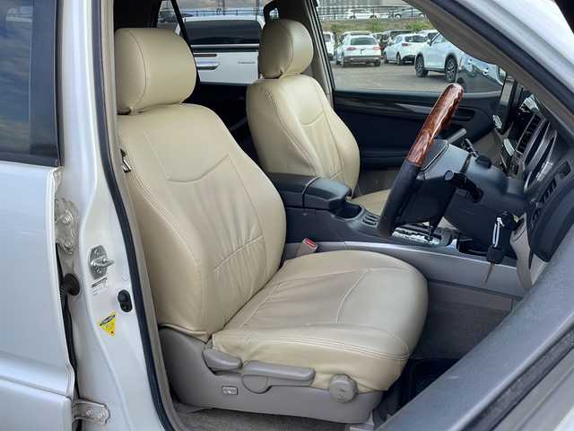 トヨタ ハイラックス サーフ SSR－G 新潟県 2003(平15)年 18.5万km ホワイトパールクリスタルシャイン 4WD/ディスプレイオーディオ/BT/ETC/サンルーフ/革調シートカバー/リモコンキー /LEDヘッドライト/オートライト/フォグランプ/社外16インチアルミホイール