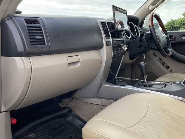 トヨタ ハイラックス サーフ SSR－G 新潟県 2003(平15)年 18.5万km ホワイトパールクリスタルシャイン 4WD/ディスプレイオーディオ/BT/ETC/サンルーフ/革調シートカバー/リモコンキー /LEDヘッドライト/オートライト/フォグランプ/社外16インチアルミホイール