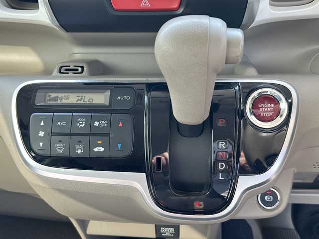 ホンダ Ｎ ＢＯＸ スラッシュ G Aパッケージ 岐阜県 2015(平27)年 8.6万km プレミアムホワイトパールⅡ 登録時走行距離85478km/純正7V型ＳＤナビ　/ワンセグテレビ　/バックモニター　/Ｂｌｕｅｔｏｏｔｈ/ＣＤ／ＤＶＤ/ＳＤミュージックサーバー/スマートキー　/スペアキー１本　/プッシュスタート　/パワーステアリング/パワーウィンドウ/エアコンAAC/ベンチシート/フルフラットシート/純正フロアマット/社外14アルミホイール/ABS/横滑り防止装置/オートライト/キセノンヘッドライト/エアバッグW＋サイド/衝突被害軽減システム