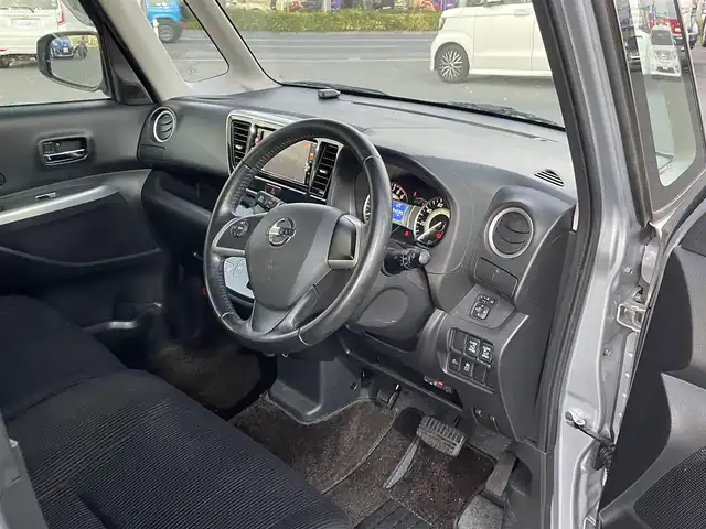 日産 デイズ ルークス ハイウェイスターターボ 東京都 2015(平27)年 9.5万km クールシルバー (株)IDOMが運営する【じしゃロン昭島店】の自社ローン対象車両になります。こちらは現金ご利用時の価格です。自社ローンご希望の方は別途その旨お申付け下さい。						/純正ナビ/全方向カメラ/エンジンスタートボタン/両側パワースライドドア/ドライブレコーダー/ETC/スマートキー