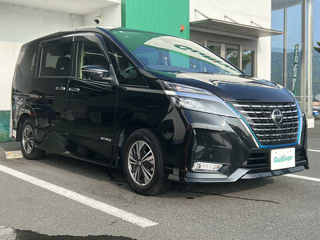 日産 セレナ 京都府 2021(令3)年 6.9万km ダイヤモンドブラック 両側電動ドア　/純正ナビ　/全周囲カメラ　/ブラインドスポットモニター　/衝突被害軽減システム　/レーダークルーズ　/ドラレコ　/コーナーセンサー　/スマートキー/ＬＥＤヘッドライト　/フォグランプ