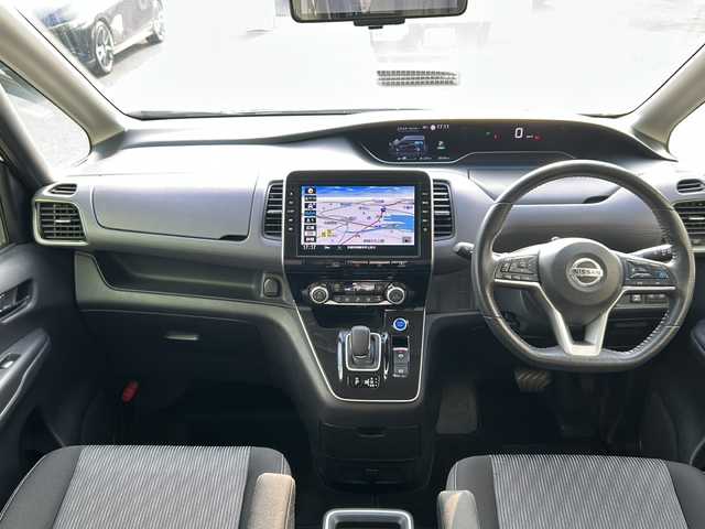 日産 セレナ 京都府 2021(令3)年 6.9万km ダイヤモンドブラック 両側電動ドア　/純正ナビ　/全周囲カメラ　/ブラインドスポットモニター　/衝突被害軽減システム　/レーダークルーズ　/ドラレコ　/コーナーセンサー　/スマートキー/ＬＥＤヘッドライト　/フォグランプ