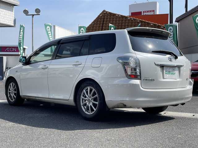 トヨタ カローラ フィールダー X HID リミテッド 岡山県 2010(平22)年 14.4万km ホワイトパールクリスタルシャイン 登録時走行距離143259km/社外SDナビ/(AM/FM/DISC/TV/AUX)/ETC/パワーステアリング/パワーウィンドウ/純正フロアマット/電動格納ミラー/社外１５インチアルミホイール/オートライト/保証書/取扱説明書/記録簿/キセノンヘッドライト/フルフラットシート