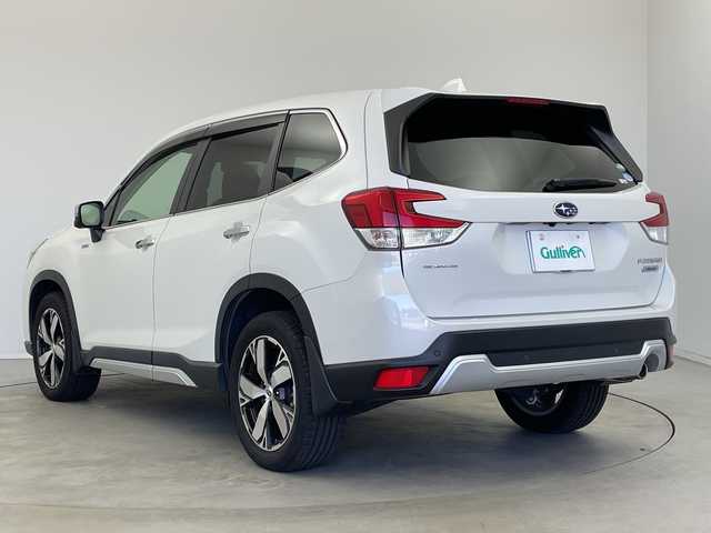 スバル フォレスター ハイブリッド アドバンス 新潟県 2019(令1)年 4.6万km クリスタルホワイトP アイサイトVer3/純正ナビ【CN-LR840D】/・フルセグ/・Bluetooth/・HDMI/全方位モニター/スマートキー/プッシュスタート/4WD/レーダークルーズ/サンルーフ/パワーバックドア/ETC/デジタルインナーミラー/純正ドライブレコーダー/ハーフレザーシート /前席シートヒーター/前席パワーシート/メモリーシート/ハンドルヒーター/純正18AW/LEDヘッドライト/オートライト/W＆サイドエアバック /カーテンエアバック