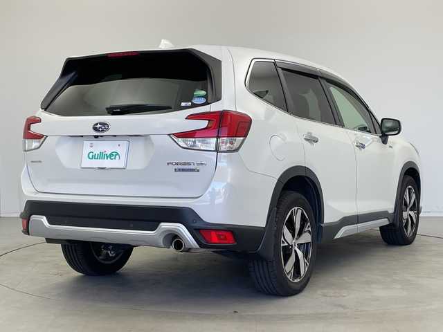 スバル フォレスター ハイブリッド アドバンス 新潟県 2019(令1)年 4.6万km クリスタルホワイトP アイサイトVer3/純正ナビ【CN-LR840D】/・フルセグ/・Bluetooth/・HDMI/全方位モニター/スマートキー/プッシュスタート/4WD/レーダークルーズ/サンルーフ/パワーバックドア/ETC/デジタルインナーミラー/純正ドライブレコーダー/ハーフレザーシート /前席シートヒーター/前席パワーシート/メモリーシート/ハンドルヒーター/純正18AW/LEDヘッドライト/オートライト/W＆サイドエアバック /カーテンエアバック