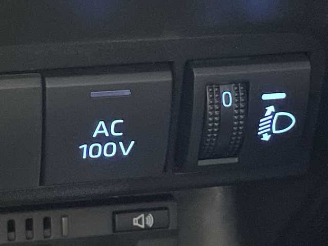トヨタ アクア G 福岡県 2025(令7)年 0.8万km ブラックマイカ 純正ディスプレイオーディオ/衝突軽減ブレーキ/オートハイビーム/バックカメラ/プッシュスタート/ETC/純正フロアマット/AC100V/レーダークルーズコントロール