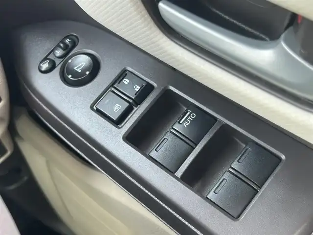 ホンダ Ｎ ＢＯＸ G L ホンダセンシング 群馬県 2019(令1)年 7.1万km クリスタルブラックパール ワンオーナー/純正8型ナビ(VXU-195NBi)/CD・DVD・SD・BT・USB/フルセグTV・AppleCarPlay/バックカメラ/純正ドライブレコーダー/純正ビルトインETC/パワースライドドア/HONDA SENSING/・アダプティブクルーズコントロール/・衝突軽減ブレーキ/・車線維持支援システム/・誤発進抑制機能/・先行車発進お知らせ機能/・オートハイビーム/・標識認識機能/アイドリングストップ/LEDヘッドライト/取説・保証書/スペアキー
