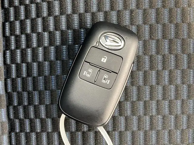 ダイハツ タント カスタム RS 鳥取県 2022(令4)年 1.2万km ブラックマイカメタリック/シャイニングホワイトパール スマートアシスト/純正10型ナビ【MMZN-Z72DS】/・フルセグ/Bluetooth/CD/DVD/全方位モニター/両側電動スライドドア/スマートキー/プッシュスタート/ビルトインETC/純正ドライブレコーダー/ハーフレザーシート/前席シートヒーター/純正AW/LEDヘッドライト/オートライト/W&サイドエアバック/カーテンエアバック/シートバックテーブル/ロールサンシェード