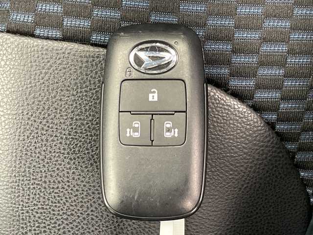 ダイハツ タント カスタム RS 千葉県 2022(令4)年 1.2万km ブラックマイカメタリック/シャイニングホワイトパール スマートアシスト/純正SDナビ/フルセグ/Bluetooth/CD/DVD/バックカメラ/全方位モニター/両側電動スライドドア/スマートキー/プッシュスタート/ビルトインETC/純正ドライブレコーダー/ハーフレザーシート/前席シートヒーター/純正AW/LEDヘッドライト/オートライト/W&サイドエアバック/カーテンエアバック/シートバックテーブル/ロールサンシェード