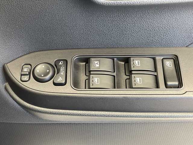 ダイハツ タント カスタム RS 千葉県 2022(令4)年 1.2万km ブラックマイカメタリック/シャイニングホワイトパール スマートアシスト/純正SDナビ/フルセグ/Bluetooth/CD/DVD/バックカメラ/全方位モニター/両側電動スライドドア/スマートキー/プッシュスタート/ビルトインETC/純正ドライブレコーダー/ハーフレザーシート/前席シートヒーター/純正AW/LEDヘッドライト/オートライト/W&サイドエアバック/カーテンエアバック/シートバックテーブル/ロールサンシェード