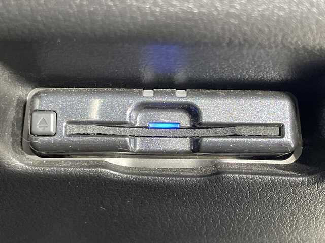 マツダ マツダ３ファストバック 20S Lパッケージ 神奈川県 2021(令3)年 4.8万km スノーフレイクホワイトパールマイカ I-ACTIVSENSE/純正ナビ/Bluetooth/CD DVD/全方位カメラ/プレミアムサウンドBOSE/レザーシート/パワーシート/シートヒーター/メモリーシート/ETC/MTモード/オートホールド/革ステアリング/ステアリングスイッチ/パドルシフト/オートライト/ステアリングヒーター/アイドリングストップ/コーナーセンサー/横滑り防止装置/ブラインドスポットモニター/LEDヘッドライト/格納ミラー/ウィンカーミラー/純正フロアマット/ヘッドアップディスプレイ
