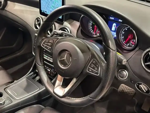 メルセデス・ベンツ ＣＬＡ２２０ Sブレイク 4MATIC 道央・札幌 2018(平30)年 5.5万km ポーラホワイト レーダーセーフティパッケージ/　・ACC/　・PRE-SAFE/　・ブラインドスポットアシスト/　・レーンキープアシスト/プレミアムパッケージ/　・パノラミックスライディングルーフ/　・harman/kardonサラウンド/　・メモリー付フルパワーシート/　・アンビエントライト/純正HDDナビ/フルセグTV/CD/DVD/SD/Bluetooth/AppleCarPlay/AndroidAuto/バックカメラ/パークトロニック/LEDヘッドライト/パワーテールゲート