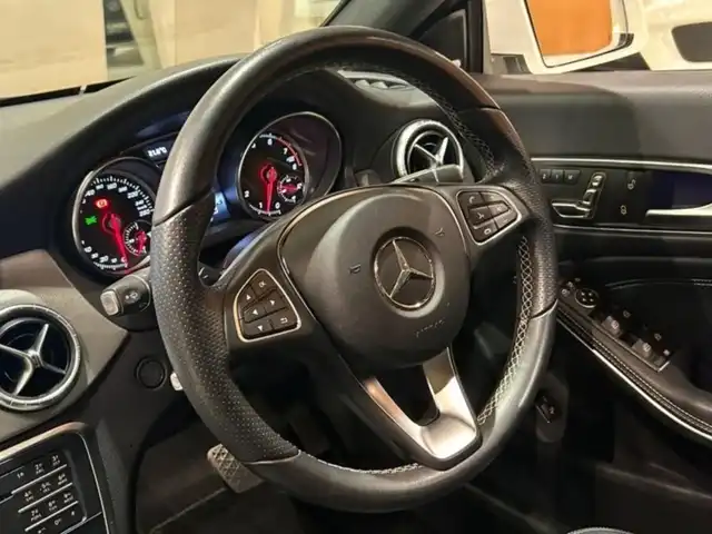 メルセデス・ベンツ ＣＬＡ２２０ Sブレイク 4MATIC 道央・札幌 2018(平30)年 5.5万km ポーラホワイト レーダーセーフティパッケージ/　・ACC/　・PRE-SAFE/　・ブラインドスポットアシスト/　・レーンキープアシスト/プレミアムパッケージ/　・パノラミックスライディングルーフ/　・harman/kardonサラウンド/　・メモリー付フルパワーシート/　・アンビエントライト/純正HDDナビ/フルセグTV/CD/DVD/SD/Bluetooth/AppleCarPlay/AndroidAuto/バックカメラ/パークトロニック/LEDヘッドライト/パワーテールゲート