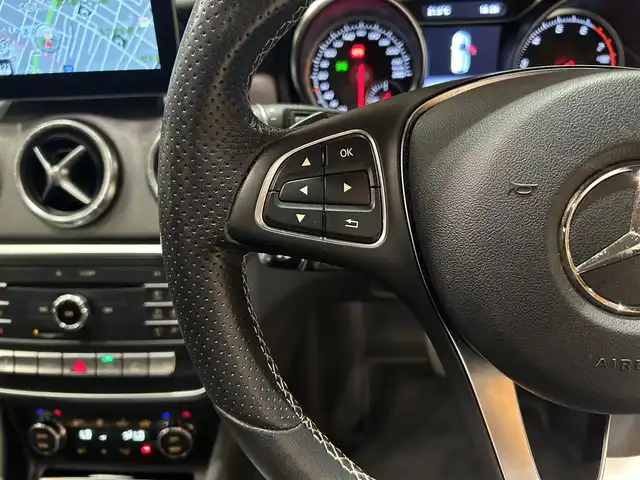 メルセデス・ベンツ ＣＬＡ２２０ Sブレイク 4MATIC 道央・札幌 2018(平30)年 5.5万km ポーラホワイト レーダーセーフティパッケージ/　・ACC/　・PRE-SAFE/　・ブラインドスポットアシスト/　・レーンキープアシスト/プレミアムパッケージ/　・パノラミックスライディングルーフ/　・harman/kardonサラウンド/　・メモリー付フルパワーシート/　・アンビエントライト/純正HDDナビ/フルセグTV/CD/DVD/SD/Bluetooth/AppleCarPlay/AndroidAuto/バックカメラ/パークトロニック/LEDヘッドライト/パワーテールゲート