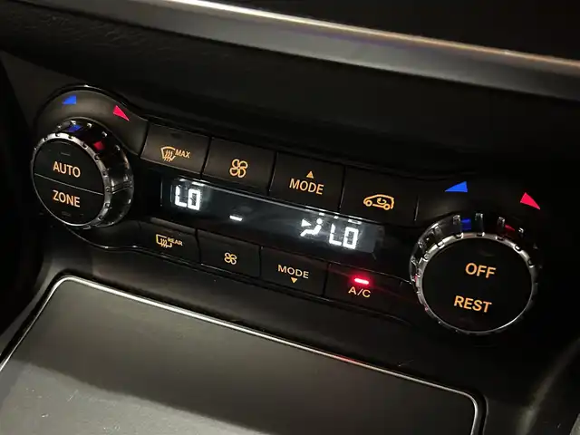 メルセデス・ベンツ ＣＬＡ２２０ Sブレイク 4MATIC 道央・札幌 2018(平30)年 5.5万km ポーラホワイト レーダーセーフティパッケージ/　・ACC/　・PRE-SAFE/　・ブラインドスポットアシスト/　・レーンキープアシスト/プレミアムパッケージ/　・パノラミックスライディングルーフ/　・harman/kardonサラウンド/　・メモリー付フルパワーシート/　・アンビエントライト/純正HDDナビ/フルセグTV/CD/DVD/SD/Bluetooth/AppleCarPlay/AndroidAuto/バックカメラ/パークトロニック/LEDヘッドライト/パワーテールゲート