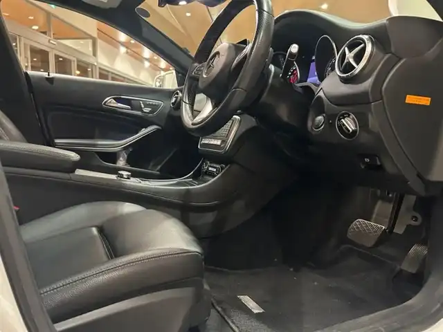 メルセデス・ベンツ ＣＬＡ２２０ Sブレイク 4MATIC 道央・札幌 2018(平30)年 5.5万km ポーラホワイト レーダーセーフティパッケージ/　・ACC/　・PRE-SAFE/　・ブラインドスポットアシスト/　・レーンキープアシスト/プレミアムパッケージ/　・パノラミックスライディングルーフ/　・harman/kardonサラウンド/　・メモリー付フルパワーシート/　・アンビエントライト/純正HDDナビ/フルセグTV/CD/DVD/SD/Bluetooth/AppleCarPlay/AndroidAuto/バックカメラ/パークトロニック/LEDヘッドライト/パワーテールゲート