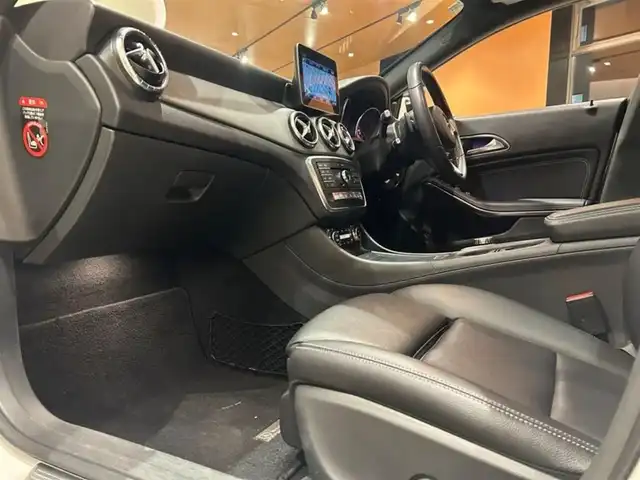 メルセデス・ベンツ ＣＬＡ２２０ Sブレイク 4MATIC 道央・札幌 2018(平30)年 5.5万km ポーラホワイト レーダーセーフティパッケージ/　・ACC/　・PRE-SAFE/　・ブラインドスポットアシスト/　・レーンキープアシスト/プレミアムパッケージ/　・パノラミックスライディングルーフ/　・harman/kardonサラウンド/　・メモリー付フルパワーシート/　・アンビエントライト/純正HDDナビ/フルセグTV/CD/DVD/SD/Bluetooth/AppleCarPlay/AndroidAuto/バックカメラ/パークトロニック/LEDヘッドライト/パワーテールゲート
