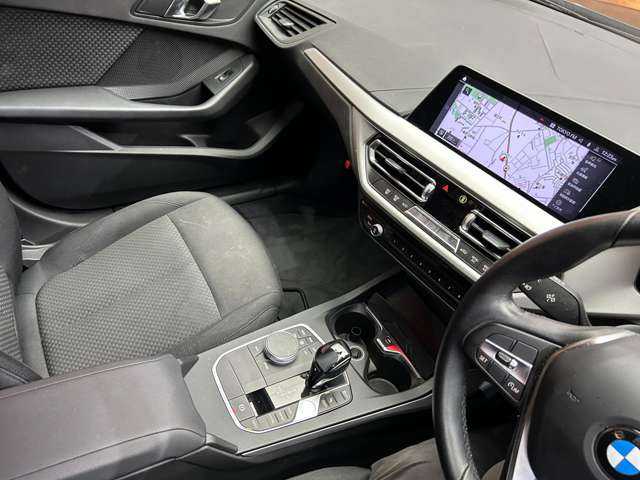 ＢＭＷ ＢＭＷ １１８ｄ プレイ 千葉県 2020(令2)年 3.6万km サファイアブラックP ナビ　/Ｂカメラ　/Ｂｌｕｅｔｏｏｔｈ接続　/ＯＰ１７インチＡＷ　/パーキングアシスト　/コンフォートアクセス　/ＬＥＤヘッドライト　/オートハイビーム　/衝突軽減Ｂ　/ＢＳＭ　/ＬＫＡ　/ワンオーナー　/ドラレコ