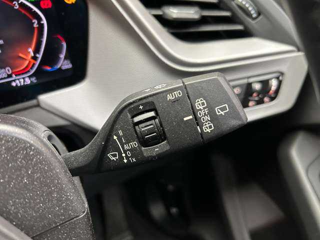 ＢＭＷ ＢＭＷ １１８ｄ プレイ 千葉県 2020(令2)年 3.6万km サファイアブラックP ナビ　/Ｂカメラ　/Ｂｌｕｅｔｏｏｔｈ接続　/ＯＰ１７インチＡＷ　/パーキングアシスト　/コンフォートアクセス　/ＬＥＤヘッドライト　/オートハイビーム　/衝突軽減Ｂ　/ＢＳＭ　/ＬＫＡ　/ワンオーナー　/ドラレコ