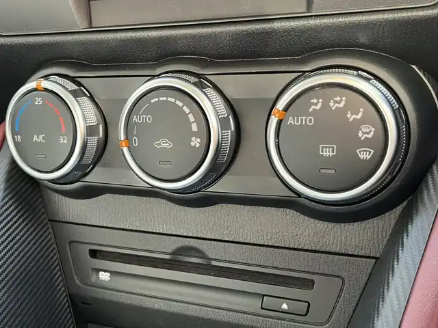 マツダ ＣＸ－３ XD ツーリング 栃木県 2016(平28)年 9万km メテオグレーマイカ (株)IDOMが運営する【じしゃロン宇都宮店】の自社ローン対象車両になります。こちらは現金ご利用時の価格です。自社ローンご希望の方は別途その旨お申付け下さい。/純正ナビ/バックカメラ/ＴＶ/ＥＴＣ/Ｂｌｕｅｔｏｏｔｈ/ＢＯＳＥサウンド/クルーズコントロール/パドルシフト/スマートキー/レザーシート/純正アルミホイール/ＬＥＤヘッドライト