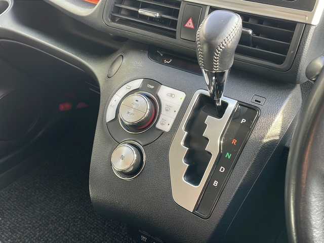 トヨタ シエンタ G 長野県 2019(令1)年 6.3万km ホワイトパールクリスタルシャイン トヨタセーフティセンス/純正メモリナビフルセグTV/バックカメラ/両側パワースライドドア/プッシュスタート/クルーズコントロール/レーンキープアシスト/純正フロアマット/保証書