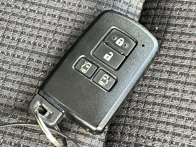 トヨタ シエンタ G 長野県 2019(令1)年 6.3万km ホワイトパールクリスタルシャイン トヨタセーフティセンス/純正メモリナビフルセグTV/バックカメラ/両側パワースライドドア/プッシュスタート/クルーズコントロール/レーンキープアシスト/純正フロアマット/保証書