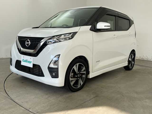 日産 デイズ ハイウェイスターG ターボ 兵庫県 2020(令2)年 6.4万km ホワイトパール ・エマージェンシーブレーキ/・車線逸脱警報/・オートハイビーム/・標識認識機能/・前後コーナーセンサー/・ふらつき警報/・純正ナビ＆フルセグ＆BT＆CD＆AUX/・全方位カメラ/・スマートキー/・プッシュスタート/・LEDヘッドライト/・フォグ/・オートライト/・フロアマット/・ステアリングスイッチ/・電動格納ミラー/・アイドリングストップ/・横滑り防止装置