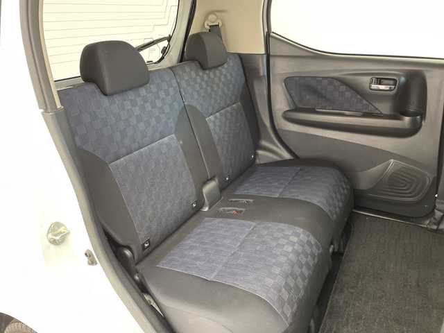 日産 デイズ ハイウェイスターG ターボ 兵庫県 2020(令2)年 6.4万km ホワイトパール ・エマージェンシーブレーキ/・車線逸脱警報/・オートハイビーム/・標識認識機能/・前後コーナーセンサー/・ふらつき警報/・純正ナビ＆フルセグ＆BT＆CD＆AUX/・全方位カメラ/・スマートキー/・プッシュスタート/・LEDヘッドライト/・フォグ/・オートライト/・フロアマット/・ステアリングスイッチ/・電動格納ミラー/・アイドリングストップ/・横滑り防止装置