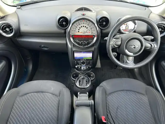 ＭＩＮＩ ミニ クロスオーバー クーパー S 長崎県 2014(平26)年 2.6万km トゥルーブルーM /社外ナビ/（ＡＭ/ＦＭ/CD/DVD/Bluetooth/フルセグTV）//オートライト//スマートキー×２/プッシュスタート//LEDヘッドライト//オートライト//純正フロアマット//盗難防止装置//純正１７インチアルミホイール//社外フロアマット//バックカメラ(モニターにうつらず)