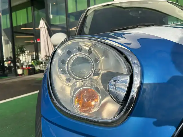 ＭＩＮＩ ミニ クロスオーバー クーパー S 長崎県 2014(平26)年 2.6万km トゥルーブルーM /社外ナビ/（ＡＭ/ＦＭ/CD/DVD/Bluetooth/フルセグTV）//オートライト//スマートキー×２/プッシュスタート//LEDヘッドライト//オートライト//純正フロアマット//盗難防止装置//純正１７インチアルミホイール//社外フロアマット//バックカメラ(モニターにうつらず)
