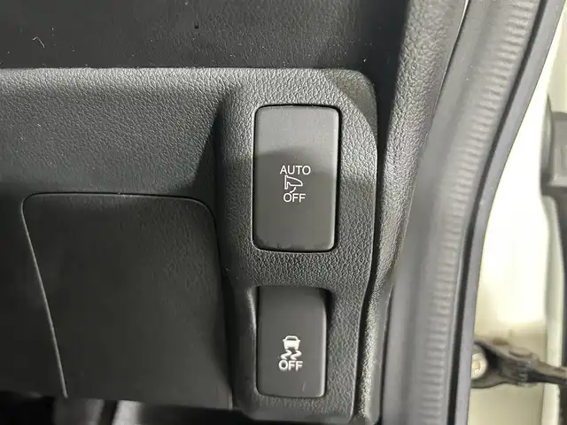 ホンダ Ｎ ＢＯＸ カスタム G Lパッケージ 佐賀県 2016(平28)年 11.8万km プレミアムホワイトパールⅡ 片側パワースライドドア/ビルトインETC/純正HIDヘッドライト/オートライト/フォグライト/ドアバイザー/フロアマット/純正14インチアルミホイール/ISOFIX/ベンチシート/チップアップシート/後席サンシェード/電動格納ミラー/ウインカーミラー/横滑り防止装置/ABS/プッシュスタート/スマートキー