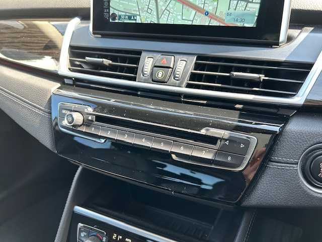 ＢＭＷ ２１８ｉ アクティブツアラー ラグジュアリー 東京都 2017(平29)年 3万km アルピンホワイトⅢ 純正HDDナビ/（TV・AM・FM・CD・DVD・BT）/ALPINEデジタルチューナー/バックカメラ/インテリジェントセーフティー/クルーズコントロール/パワーバックドア/オートハイビーム/本革シート/運転席、助手席パワーシート/シートヒーター/ETC/ドライブレコーダー