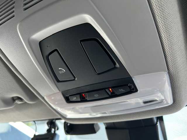 ＢＭＷ ２１８ｉ アクティブツアラー ラグジュアリー 東京都 2017(平29)年 3万km アルピンホワイトⅢ 純正HDDナビ/（TV・AM・FM・CD・DVD・BT）/ALPINEデジタルチューナー/バックカメラ/インテリジェントセーフティー/クルーズコントロール/パワーバックドア/オートハイビーム/本革シート/運転席、助手席パワーシート/シートヒーター/ETC/ドライブレコーダー