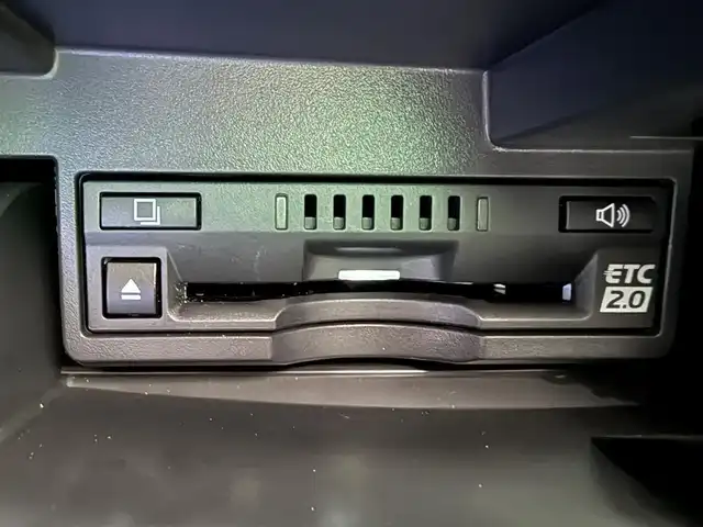 レクサス ＥＳ 300h 千葉県 2021(令3)年 2.9万km ソニッククォーツ サンルーフ/純正SDナビ（AM/FM/CD/DVD/フルセグTV/Bluetooth）/前後バックカメラ/ドライブレコーダー/ビルトインETC2.0/レーダークルーズコントロール/Lexus Safety System/パドルシフト/ステアリングヒーター/レザーシート/前席パワーシート/前席エアシート/前席シートヒーター/電動トランクリッド/LEDヘッドライト/純正フロアマット