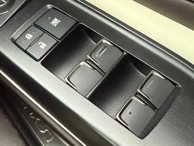 レクサス ＥＳ 300h 千葉県 2021(令3)年 2.9万km ソニッククォーツ サンルーフ/純正SDナビ（AM/FM/CD/DVD/フルセグTV/Bluetooth）/前後バックカメラ/ドライブレコーダー/ビルトインETC2.0/レーダークルーズコントロール/Lexus Safety System/パドルシフト/ステアリングヒーター/レザーシート/前席パワーシート/前席エアシート/前席シートヒーター/電動トランクリッド/LEDヘッドライト/純正フロアマット