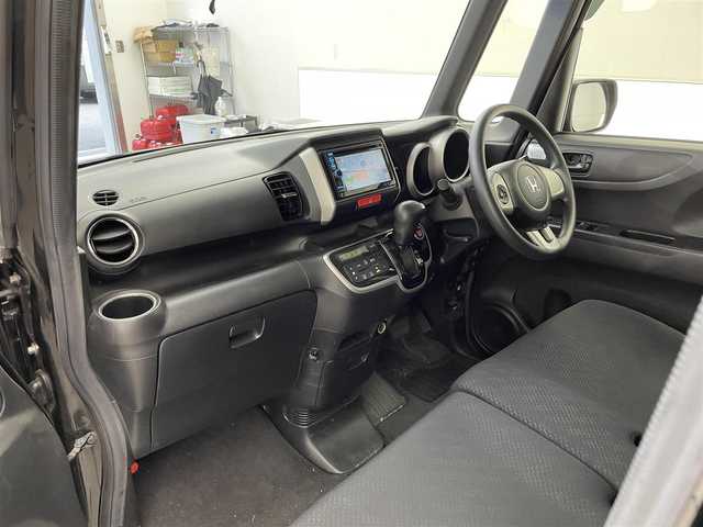 ホンダ Ｎ ＢＯＸ G SSパッケージ 滋賀県 2013(平25)年 6万km クリスタルブラックパール 禁煙車/KENWOODナビ/・ワンセグTV・CD・DVD・USB・AUX/バックカメラ/ETC/両側パワースライドドア/横滑り防止機能/ステアリングスイッチ/オートエアコン/LEDヘッドライト/ヘッドライトレベライザー/電動格納ミラー