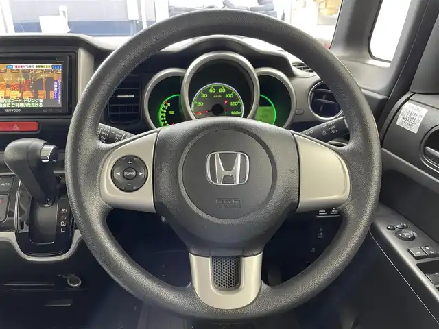 ホンダ Ｎ ＢＯＸ G SSパッケージ 滋賀県 2013(平25)年 6万km クリスタルブラックパール 禁煙車/KENWOODナビ/・ワンセグTV・CD・DVD・USB・AUX/バックカメラ/ETC/両側パワースライドドア/横滑り防止機能/ステアリングスイッチ/オートエアコン/LEDヘッドライト/ヘッドライトレベライザー/電動格納ミラー