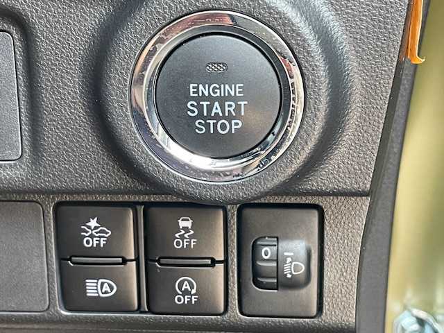 ダイハツ キャスト アクティバ GターボプライムコレSAⅢ 愛知県 2018(平30)年 1.7万km オフビートカーキM /ワンオーナー車/禁煙車//純正メモリナビ【NSZP-X68D】//フルセグTV・Bluetooth・CD・DVD・AM・FM・SD・USB・HDMI//バックカメラ・ETC//ドライブレコーダー(ナビ連動)//LEDヘッドライト//オートライト//オートハイビーム//純正15インチアルミホイール//スマートアシストIII//衝突回避支援ブレーキ//車線逸脱警報//先行車発進お知らせ//衝突警報//誤発進抑制//誤後進抑制//横滑り防止//トラクションコントロール//アイドリングストップ//衝突安全ボディ”TAF”//自動格納ミラー//フロントフォグランプ//プッシュスタート//合皮+ファブリックシート//前席ベンチシート//本革巻きステアリング//ステアリングスイッチ//PWRモード走行//アクセサリーソケット(DC12V 120W)//純正フロアマット//純正バイザー//イモビライザー//スペアキー1本//新車保証書/取扱説明書//ナビ説明書