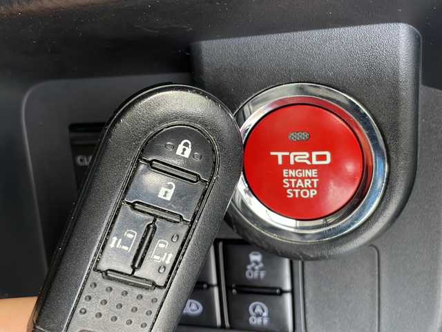 トヨタ ルーミー カスタムG 愛知県 2019(令1)年 6.6万km ファインブルーマイカメタリック 衝突被害軽減ブレーキ/7インチSDナビ（あり）/両側パワースライドドア/クルーズコントロール/シートヒーター/フルセグTV/CD/Bluetooth/バックカメラ/コーナーセンサー/純正アルミホイール/LEDヘッドライト/レーンキープアシスト/オートマチックハイビーム/ドライブレコーダー/ETC/ステアリングスイッチ/スマートキー/プッシュスタート