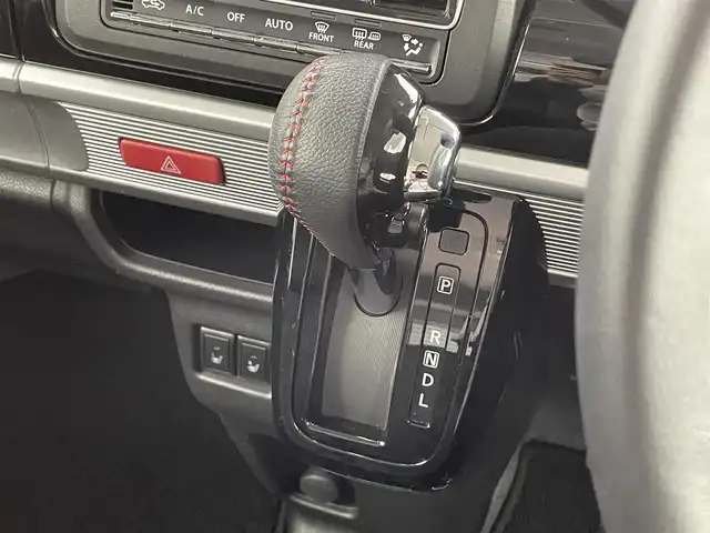 スズキ スペーシア カスタム HYBRID XS 福井県 2017(平29)年 4.7万km ピュアホワイトP 純正8インチSDナビ 　型式：CN-RZ83/（FM/AM/BT/CD/DVD/Ipod/SD)/4WD　/全方位カメラ  /シートヒーター /両側パワースライドドア /スペアキー /純正アルミホイール /フロントフォグ /前後コーナーセンサー /LEDヘッドライト /ABS/横滑り防止装置/レーンキープアシスト/オートライト/プリクラッシュセーフティ