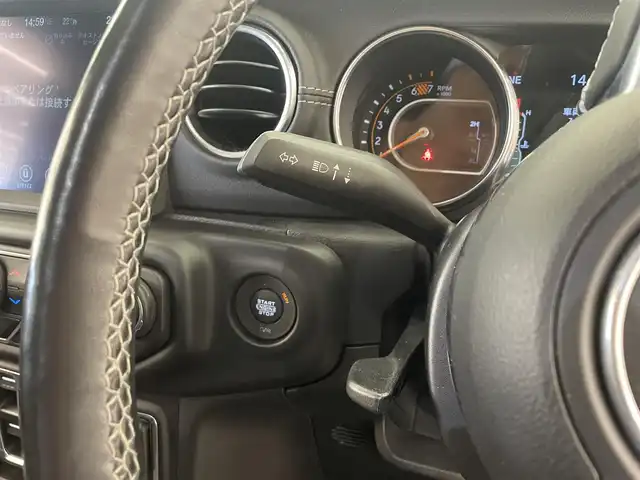 クライスラー・ジープ ラングラー アンリミテッド サハラ 岡山県 2020(令2)年 3.6万km ブライトホワイトクリアコート アダプティブクルーズコントロール/ブラインドスポットモニター/リアクロスパスディテクション/自動ブレーキ/パークアシスト/ブラックレザーシート/シートヒーター/ステアリングヒーター/純正ナビ/フルセグTV/アルパイン製９スピーカー/ＬＥＤヘッドライト/ＬＥＤフロントフォグ/オートライト/ＡｐｐｌｅＣａｒＰｌａｙ/Bluetooth/ＥＴＣ/社外サイドステップ