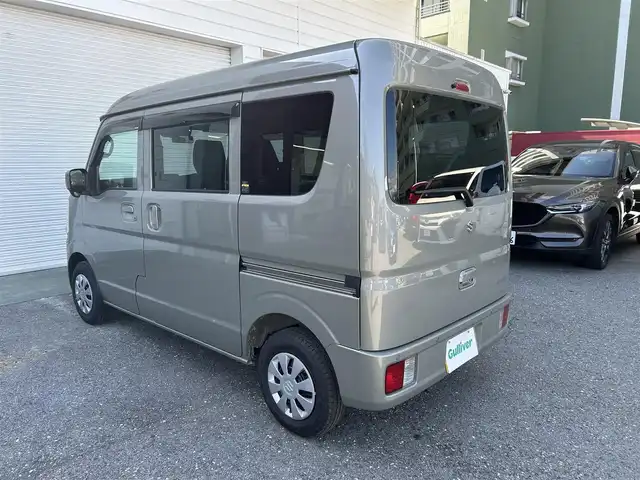 スズキ エブリイ JOIN 高知県 2024(令6)年 0.7万km グレー 社外ディスプレイオーディオ/バックカメラ/Bluetooth・USB接続/プッシュスタート/スマートキー/シートヒーター/オートライト/コーナーセンサー/衝突軽減ブレーキ/レーンアシスト/革調シートカバー/アイドリングストップ/オーバーヘッドコンソール/ドアバイザー/電動格納ミラー