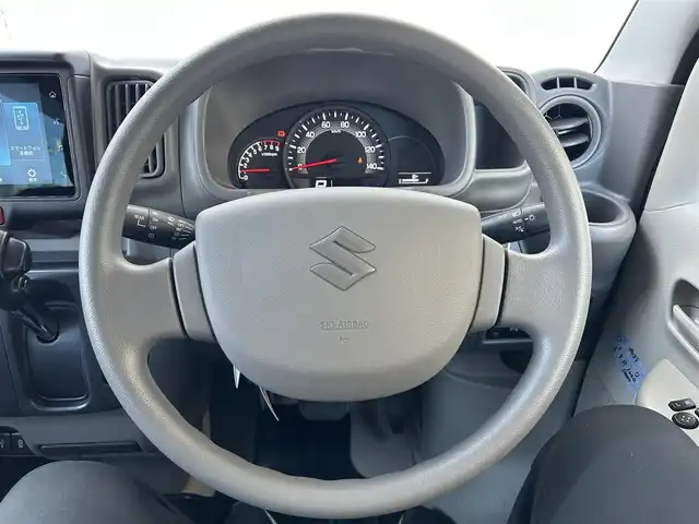 スズキ エブリイ JOIN 高知県 2024(令6)年 0.7万km グレー 社外ディスプレイオーディオ/バックカメラ/Bluetooth・USB接続/プッシュスタート/スマートキー/シートヒーター/オートライト/コーナーセンサー/衝突軽減ブレーキ/レーンアシスト/革調シートカバー/アイドリングストップ/オーバーヘッドコンソール/ドアバイザー/電動格納ミラー