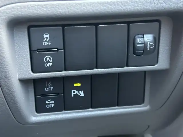 スズキ エブリイ JOIN 高知県 2024(令6)年 0.7万km グレー 社外ディスプレイオーディオ/バックカメラ/Bluetooth・USB接続/プッシュスタート/スマートキー/シートヒーター/オートライト/コーナーセンサー/衝突軽減ブレーキ/レーンアシスト/革調シートカバー/アイドリングストップ/オーバーヘッドコンソール/ドアバイザー/電動格納ミラー
