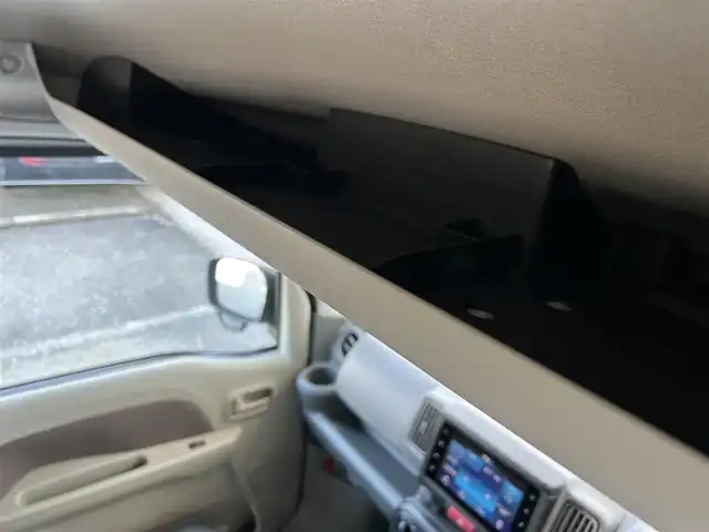 スズキ エブリイ JOIN 高知県 2024(令6)年 0.7万km グレー 社外ディスプレイオーディオ/バックカメラ/Bluetooth・USB接続/プッシュスタート/スマートキー/シートヒーター/オートライト/コーナーセンサー/衝突軽減ブレーキ/レーンアシスト/革調シートカバー/アイドリングストップ/オーバーヘッドコンソール/ドアバイザー/電動格納ミラー