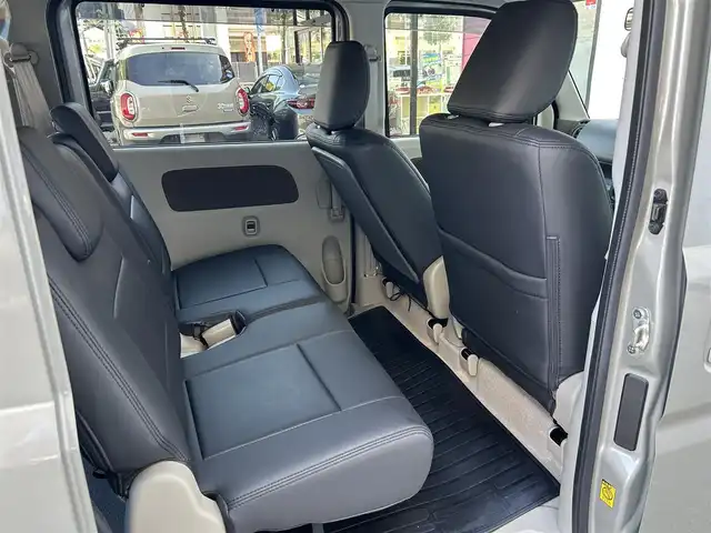 スズキ エブリイ JOIN 高知県 2024(令6)年 0.7万km グレー 社外ディスプレイオーディオ/バックカメラ/Bluetooth・USB接続/プッシュスタート/スマートキー/シートヒーター/オートライト/コーナーセンサー/衝突軽減ブレーキ/レーンアシスト/革調シートカバー/アイドリングストップ/オーバーヘッドコンソール/ドアバイザー/電動格納ミラー